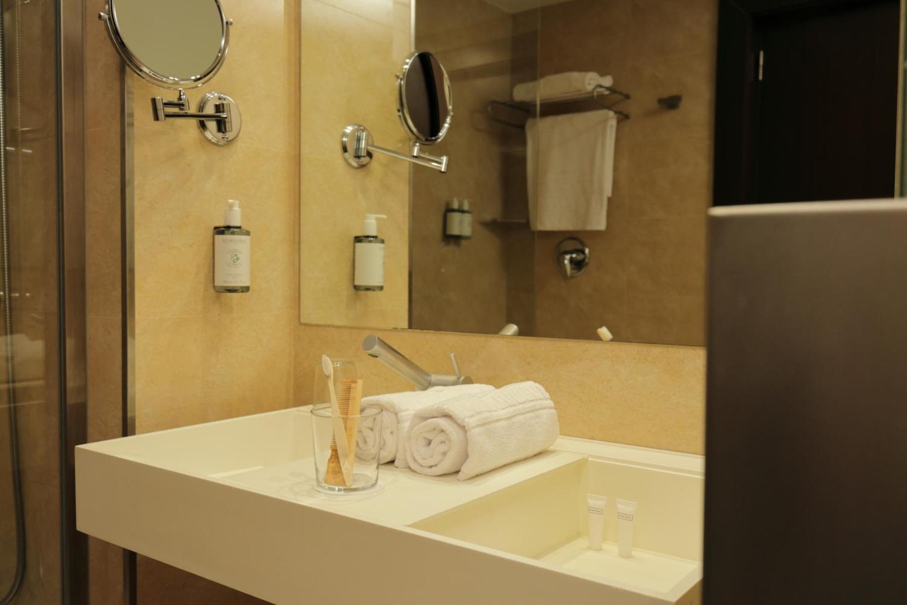 Double or Twin Room,1498785388:JPEG