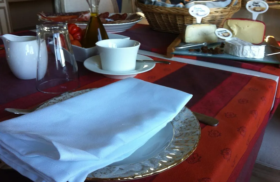 Montjuic Boutique Bed & Breakfast Girona-1